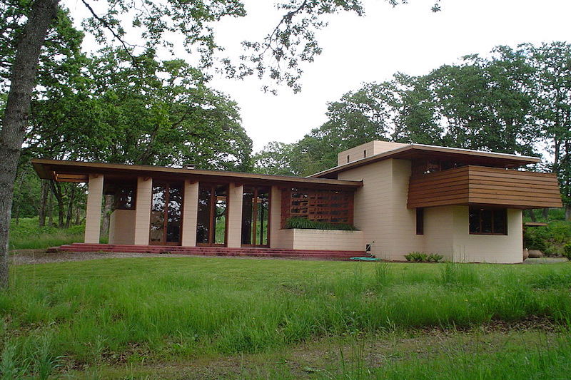 Picture of Frank LLoyd Wright house